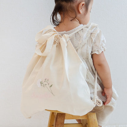 一升餅 1歳誕生日 刺繍名入れ 名前入りリュック・生成り・ラ・フルール