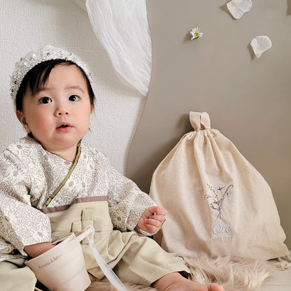 一升餅 1歳誕生日 刺繍名入れ 名前入りリュック・生成り・フルラージュ
