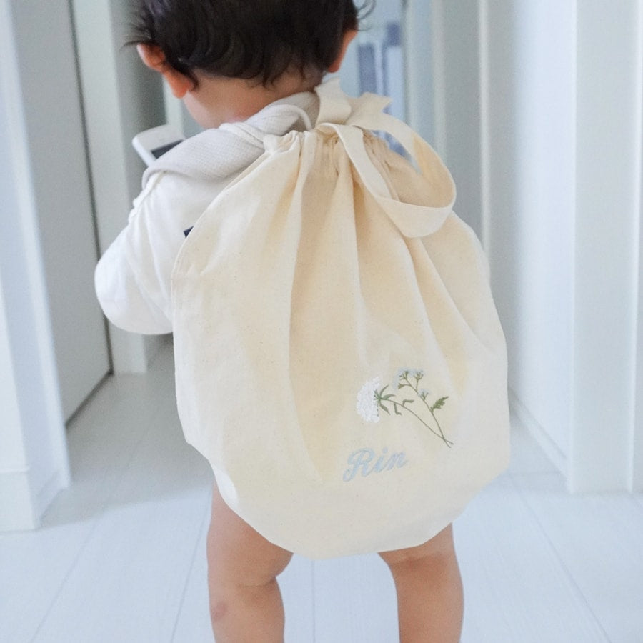 一升餅 1歳誕生日 刺繍名入れ 名前入りリュック・生成り・ラ・フルール