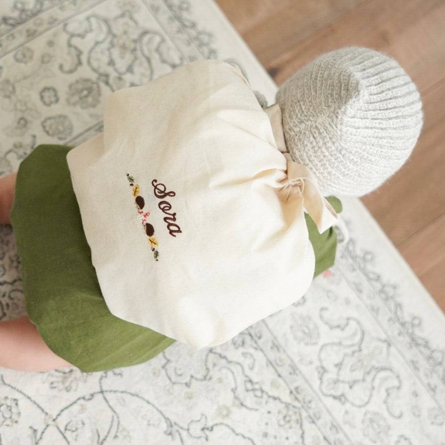 刺繍名入れ 1歳誕生日 一升餅 名前入りリュック・生成り・エリソン