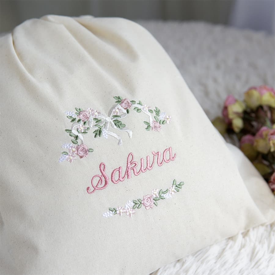 刺繍名入れ 1歳誕生日 一升餅 名前入りリュック・生成り・フルール・オン・レーヴ・ピンク