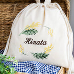 画像をギャラリービューアに読み込む, 刺繍名入れ 1歳誕生日 一升餅 名前入りリュック・生成り・ミモザリース

