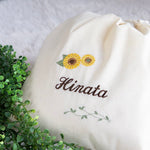 画像をギャラリービューアに読み込む, 刺繍名入れ 1歳誕生日 一升餅 名前入りリュック・生成り・アンジュエ
