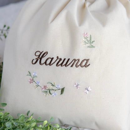 1歳誕生日 刺繍名入れ 一升餅 名前入りリュック・生成り・リンディ・ピンク