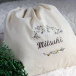 画像をギャラリービューアに読み込む, 刺繍名入れ 1歳誕生日 一升餅 名前入りリュック・生成り・フルール・オン・レーヴ・ニュアンス
