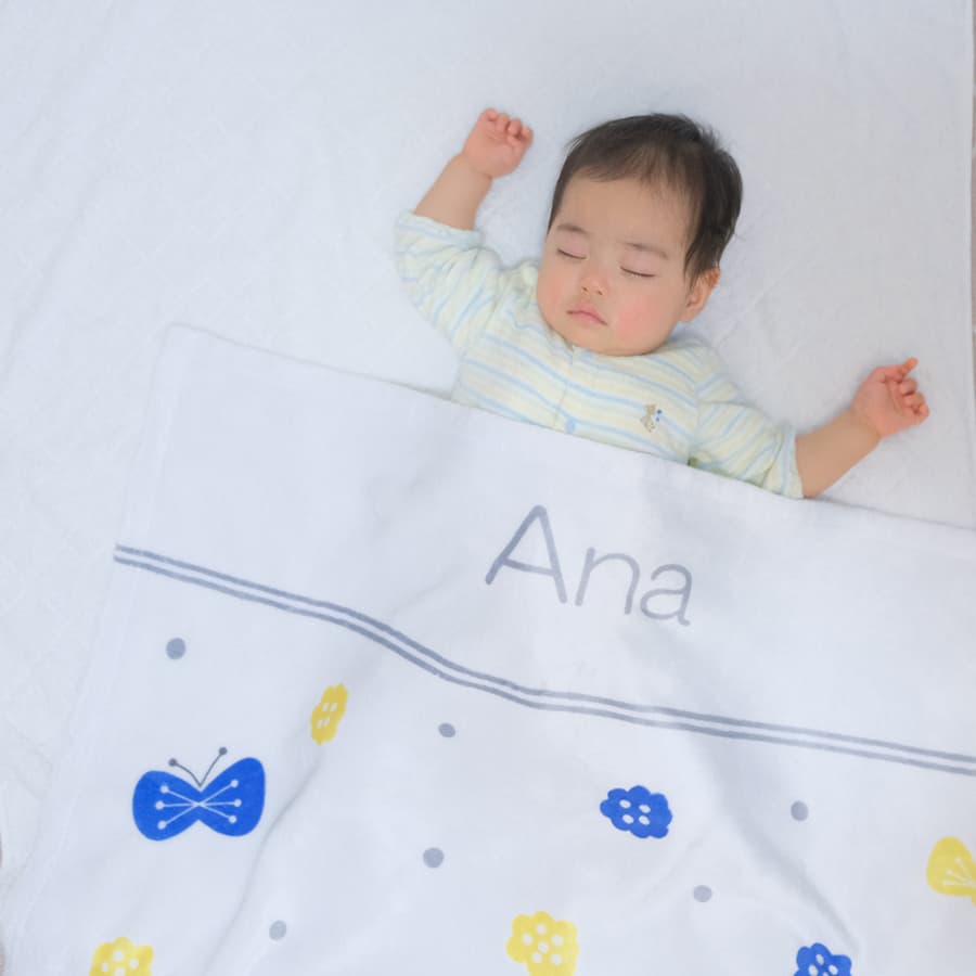 名前入りブランケット ちょうちょとねんね
